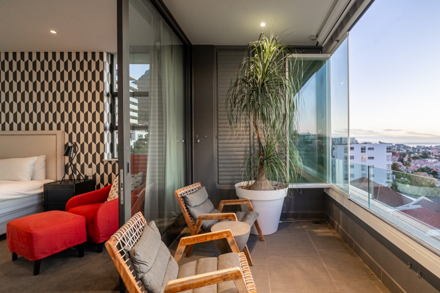 3 Bedroom Property for Sale in Sea Point Western Cape
